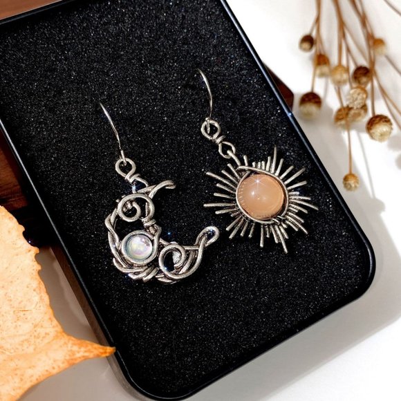 NEW Vintage Silver Moon Sun Drop Dangle Earrings - Picture 5 of 10